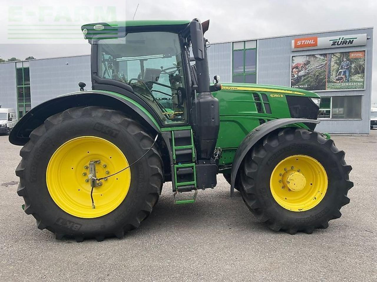 John Deere 6250r - Farm tractor: picture 1 John Deere 6250r - Farm tractor: picture 1