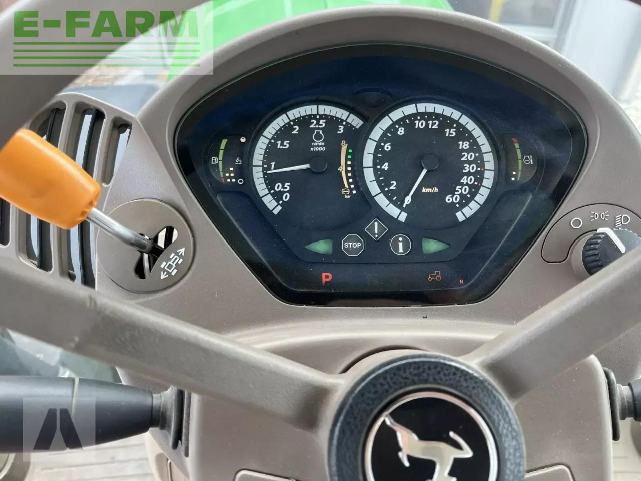 Farm tractor John Deere 6250r: picture 14