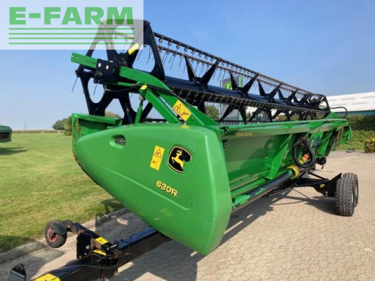 John Deere 630r - Combine header: picture 5 John Deere 630r - Combine header: picture 5