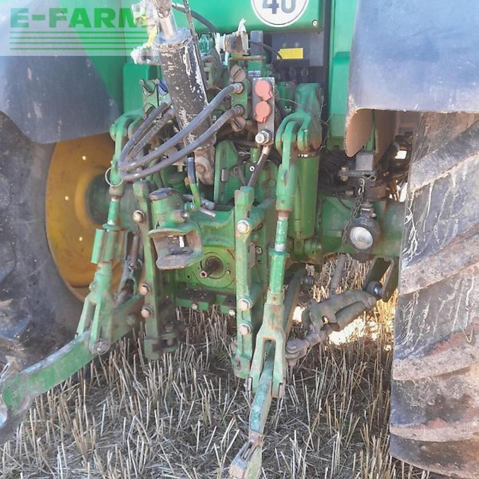 Farm tractor John Deere 6330: picture 7