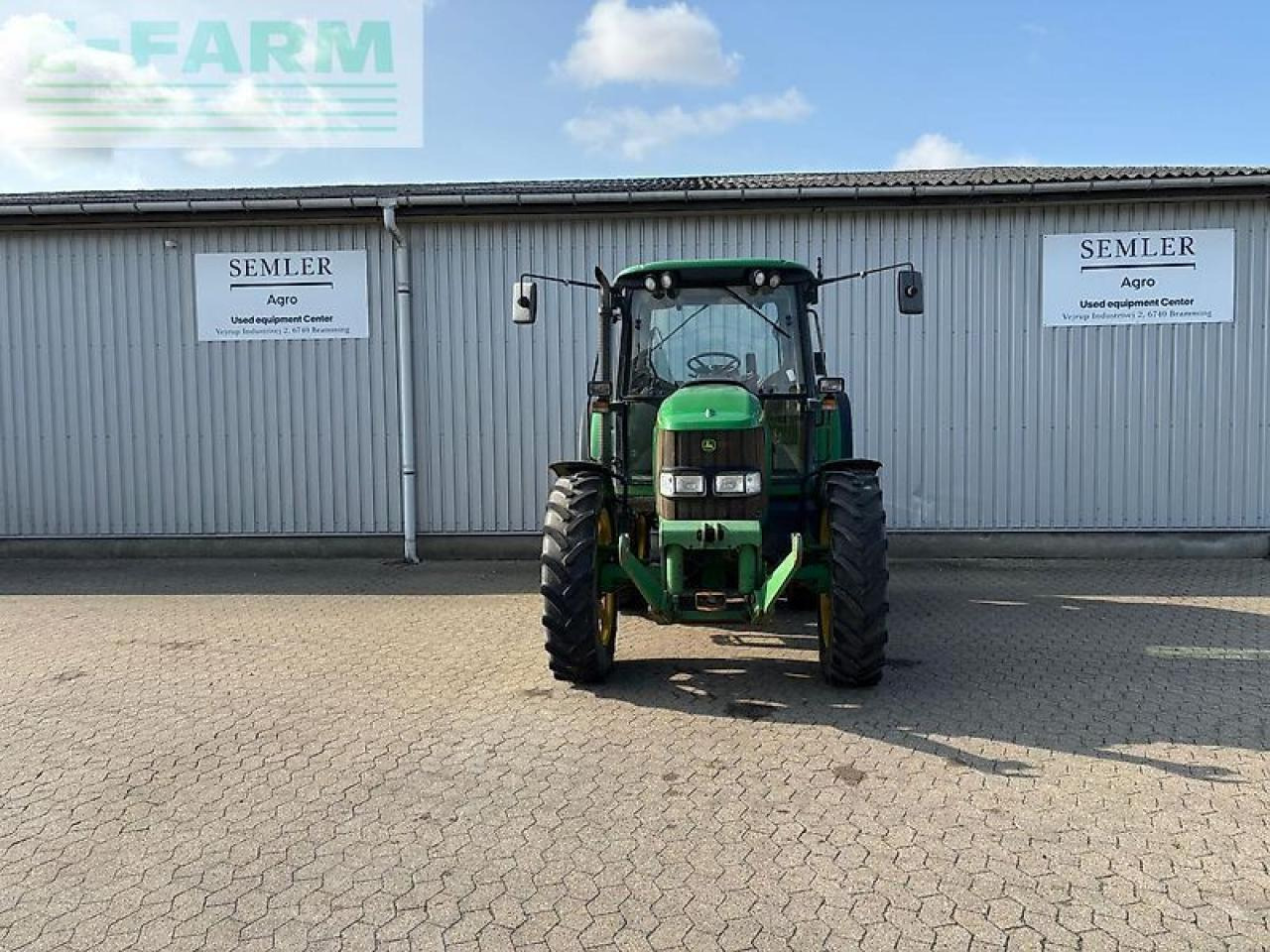 John Deere 6420 - Farm tractor: picture 2 John Deere 6420 - Farm tractor: picture 2