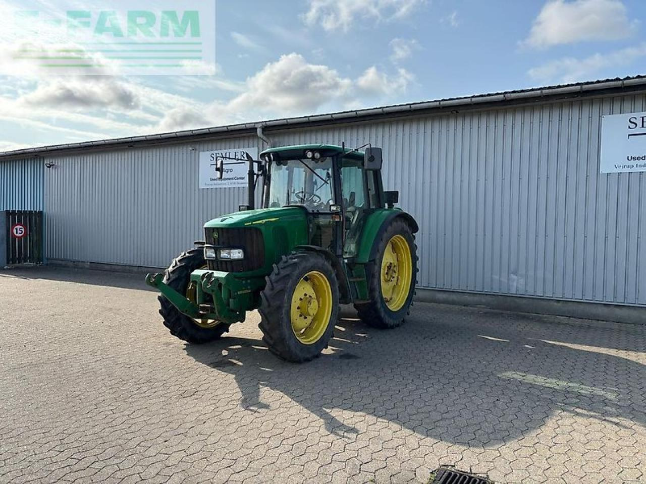 Farm tractor John Deere 6420: picture 8