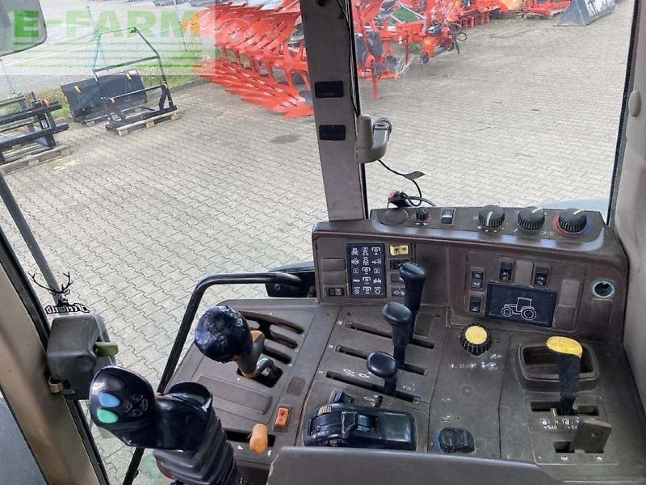 John Deere 6620 - Farm tractor: picture 2 John Deere 6620 - Farm tractor: picture 2