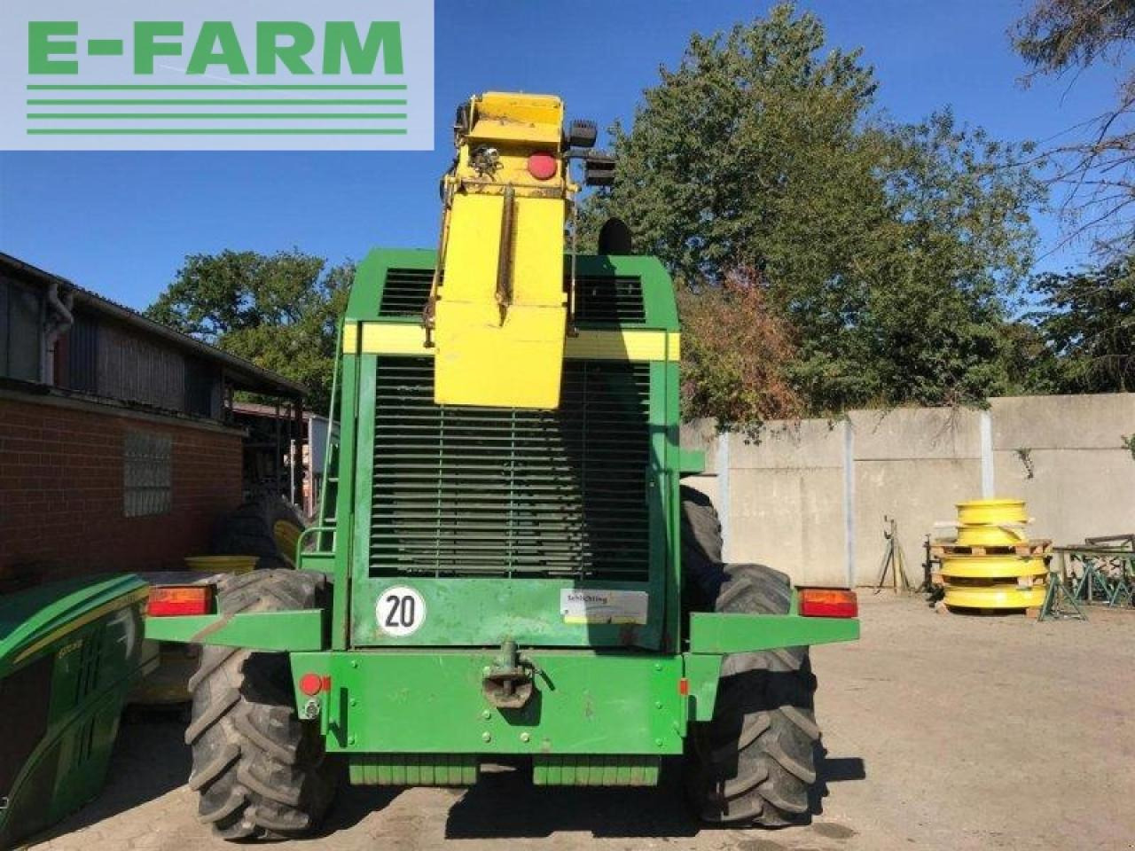 John Deere 6650 - Forage harvester: picture 3 John Deere 6650 - Forage harvester: picture 3