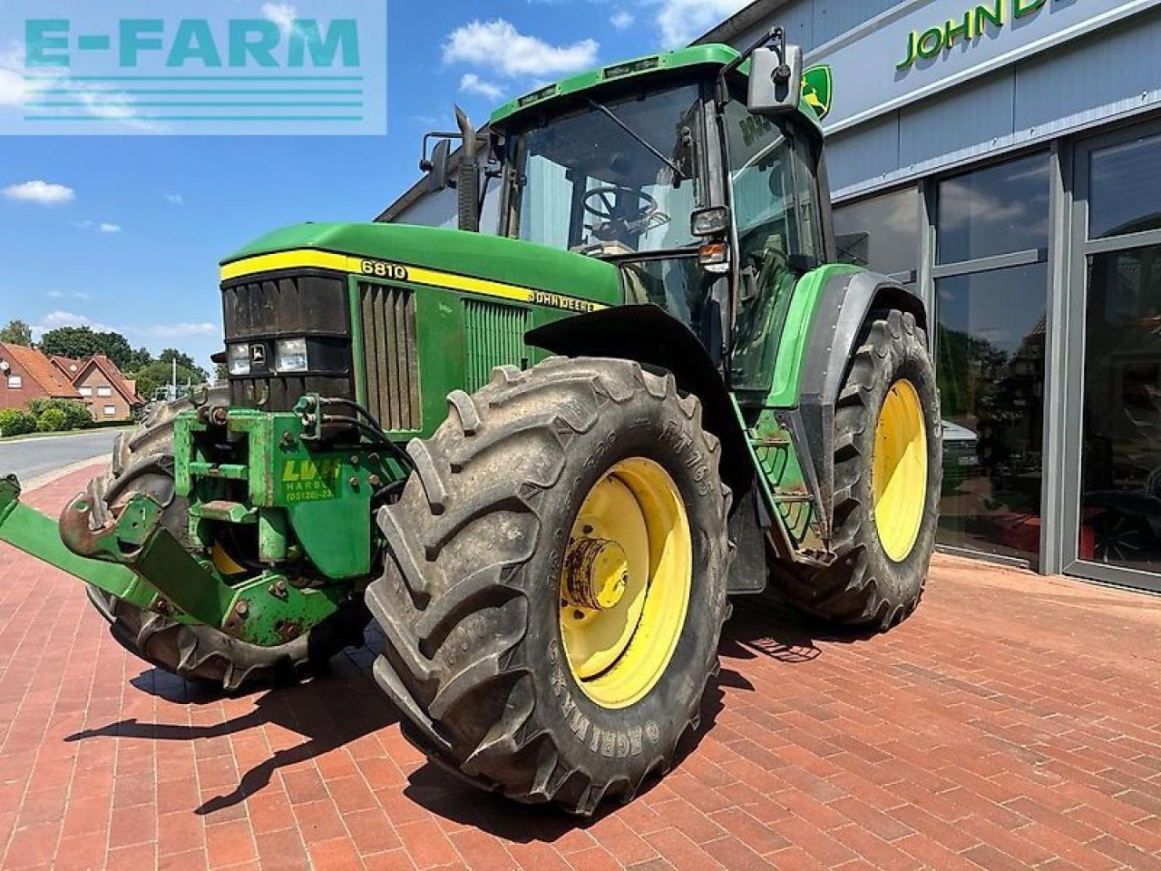 John Deere 6810 premium - Farm tractor: picture 2 John Deere 6810 premium - Farm tractor: picture 2