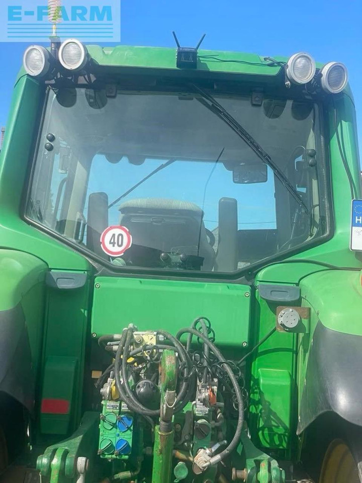John Deere 6830 Premium - Farm tractor: picture 3 John Deere 6830 Premium - Farm tractor: picture 3