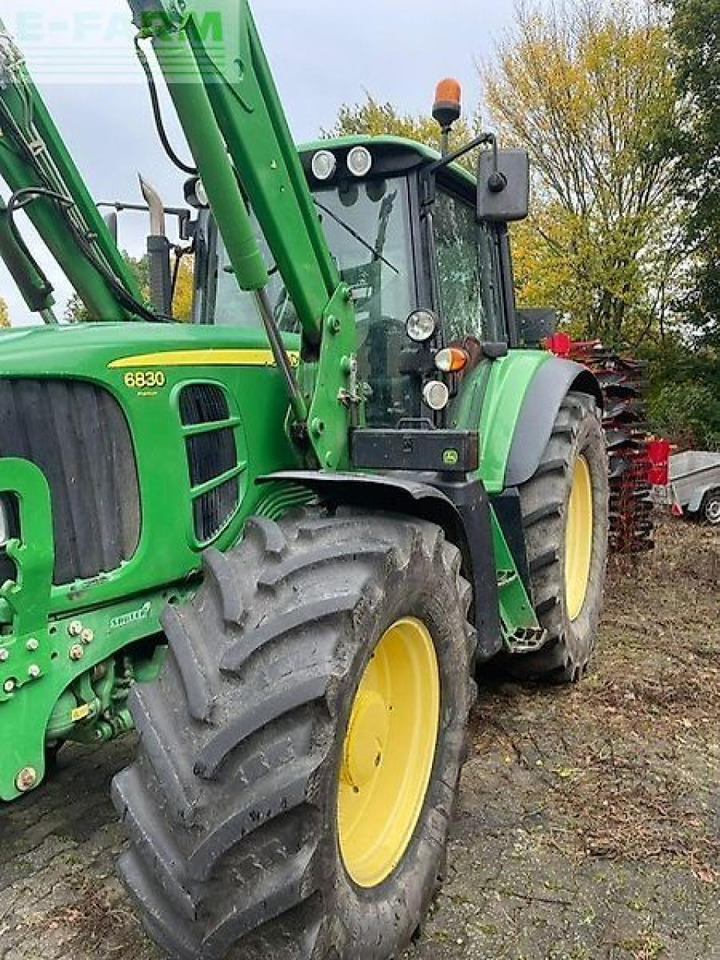 John Deere 6830 premium - Farm tractor: picture 1 John Deere 6830 premium - Farm tractor: picture 1