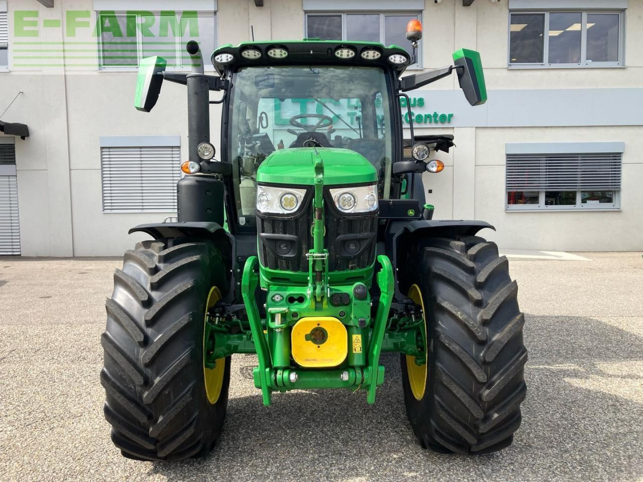 John Deere 6R 150 - Farm tractor: picture 3 John Deere 6R 150 - Farm tractor: picture 3