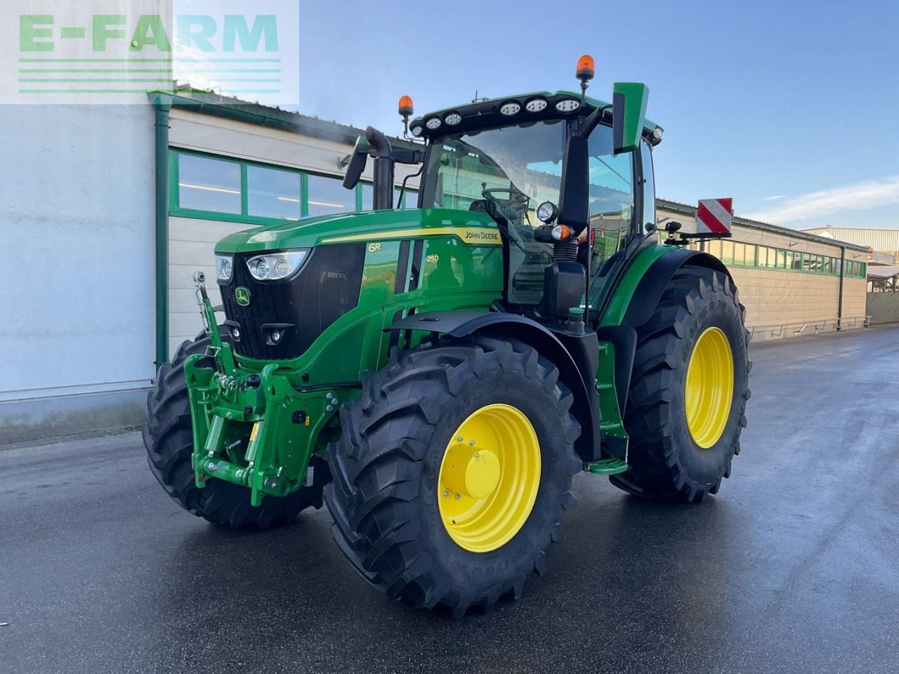John Deere 6R 250 - Farm tractor: picture 1 John Deere 6R 250 - Farm tractor: picture 1