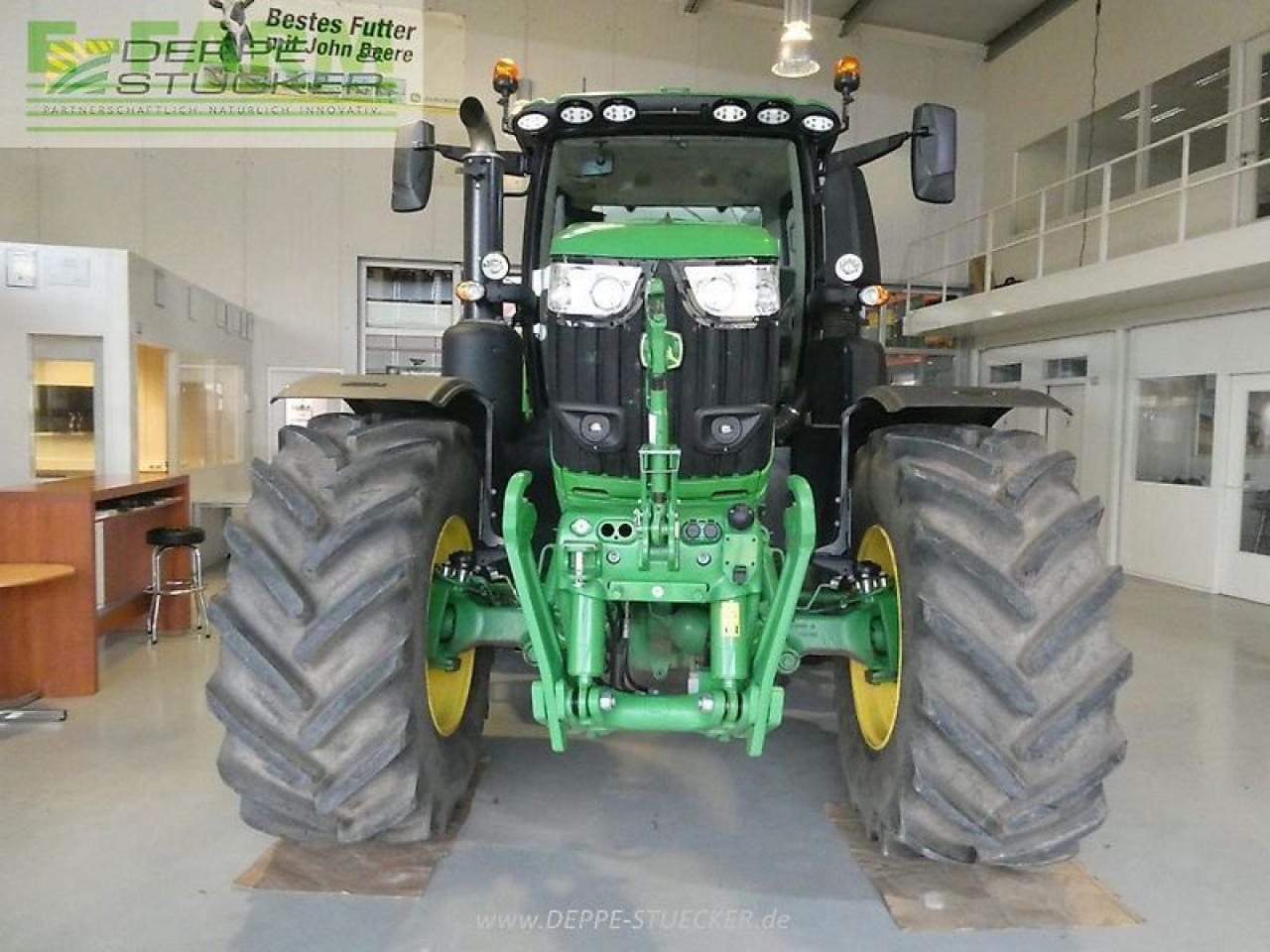 John Deere 6r 250 - Farm tractor: picture 4 John Deere 6r 250 - Farm tractor: picture 4