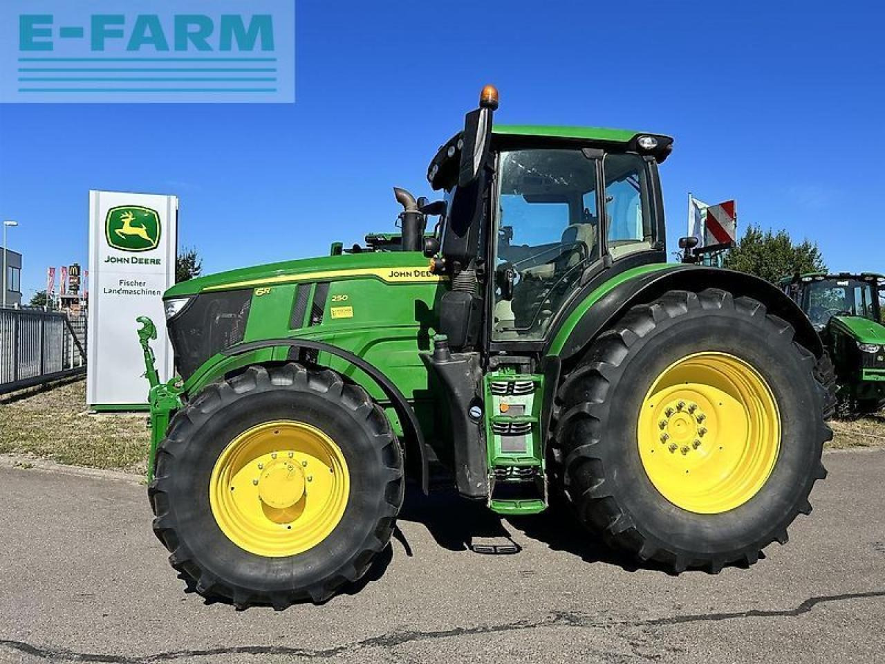 John Deere 6r 250 - Farm tractor: picture 1 John Deere 6r 250 - Farm tractor: picture 1