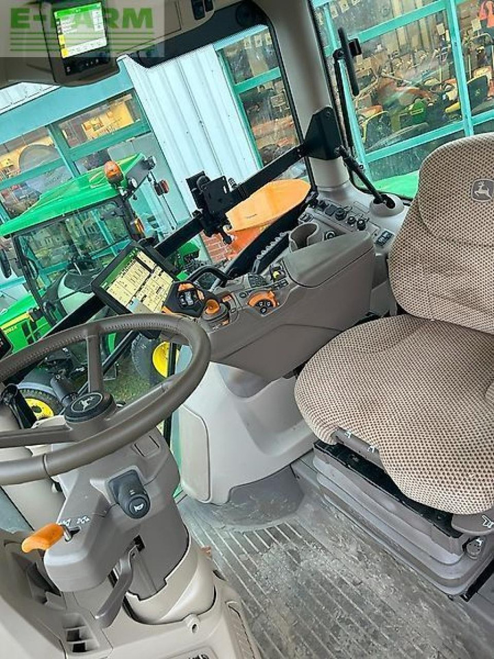 Farm tractor John Deere 6r155: picture 9