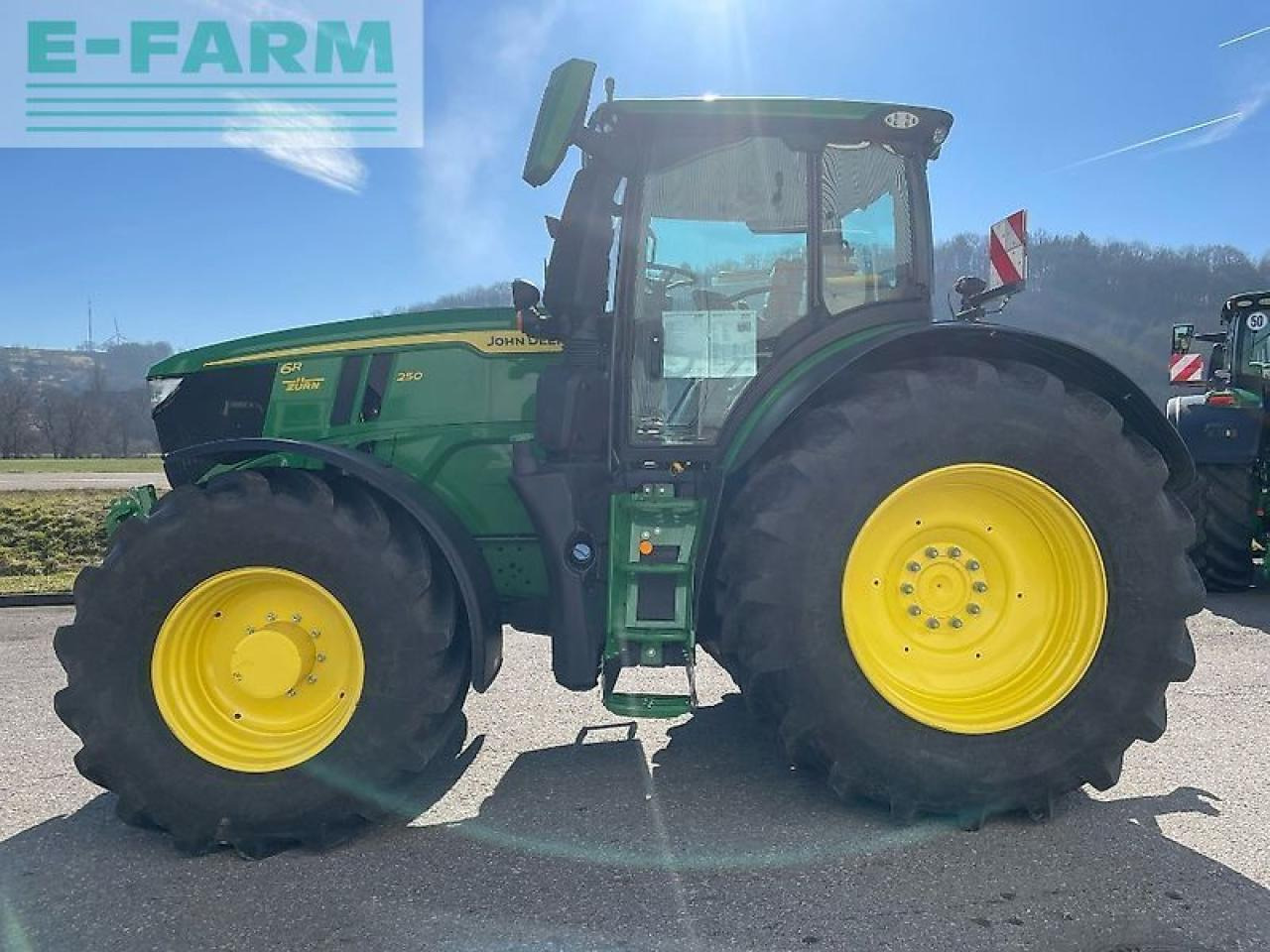 John Deere 6r250 / 6r 250 - Farm tractor: picture 3 John Deere 6r250 / 6r 250 - Farm tractor: picture 3