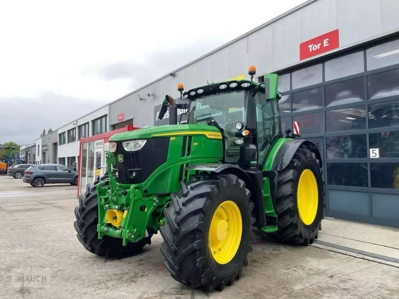 John Deere 6r250 autopowr - Farm tractor: picture 1 John Deere 6r250 autopowr - Farm tractor: picture 1