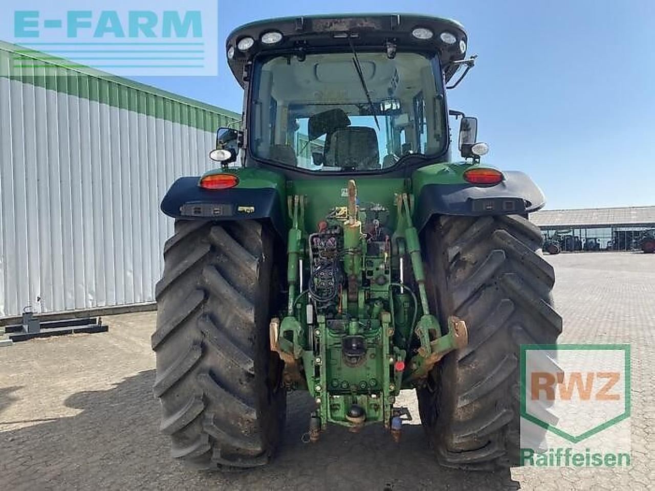John Deere 7230r - Farm tractor: picture 3 John Deere 7230r - Farm tractor: picture 3