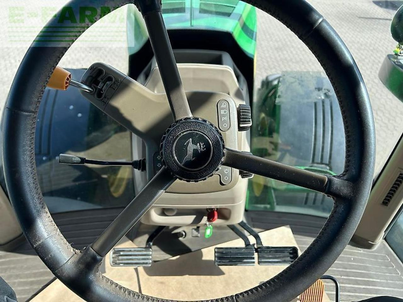 John Deere 7230r - Farm tractor: picture 4 John Deere 7230r - Farm tractor: picture 4