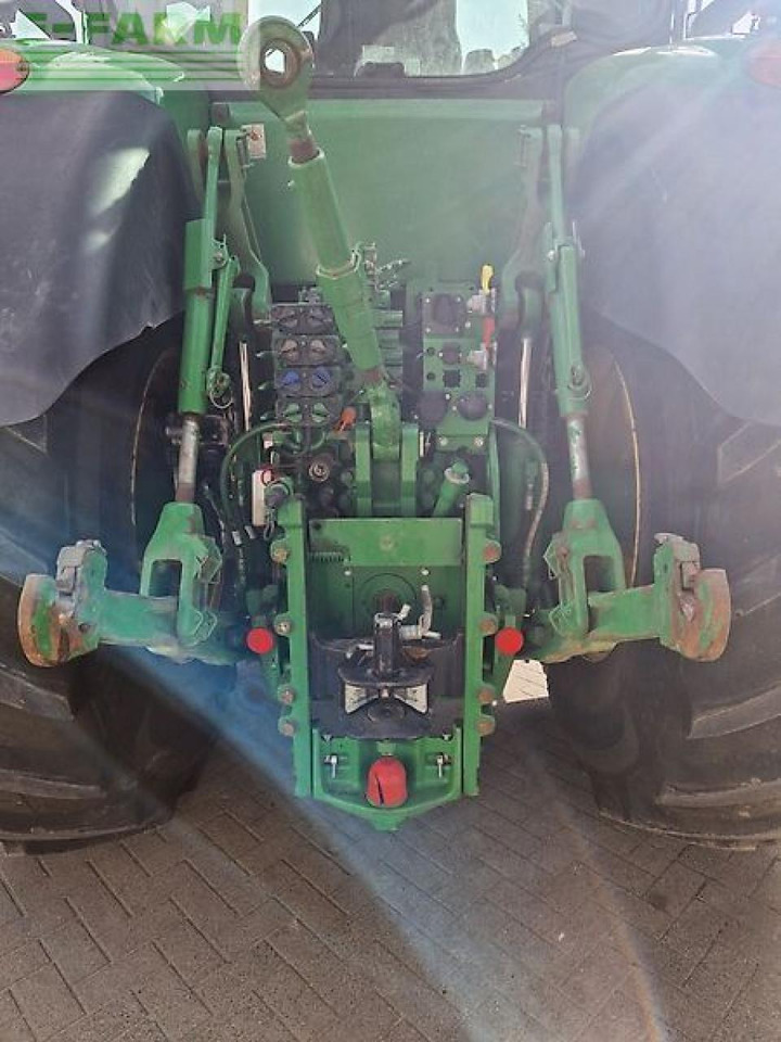 John Deere 7270r my18 ap 50 - Farm tractor: picture 5 John Deere 7270r my18 ap 50 - Farm tractor: picture 5