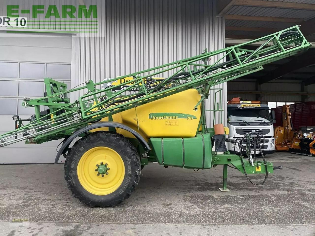 John Deere 740 - 28 m - Trailed sprayer: picture 2 John Deere 740 - 28 m - Trailed sprayer: picture 2