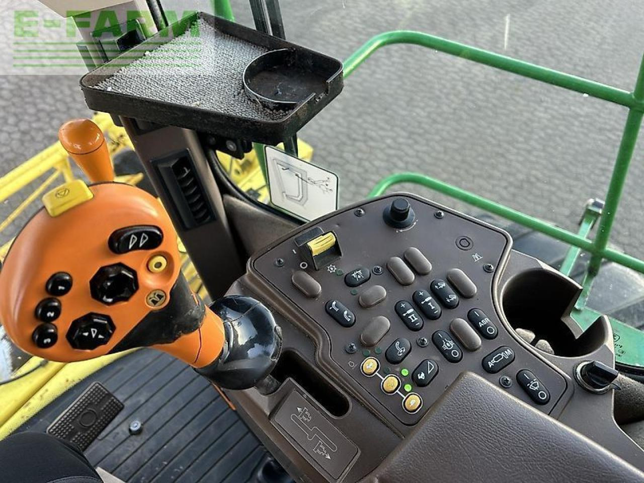 John Deere 7700 - Farm tractor: picture 3 John Deere 7700 - Farm tractor: picture 3