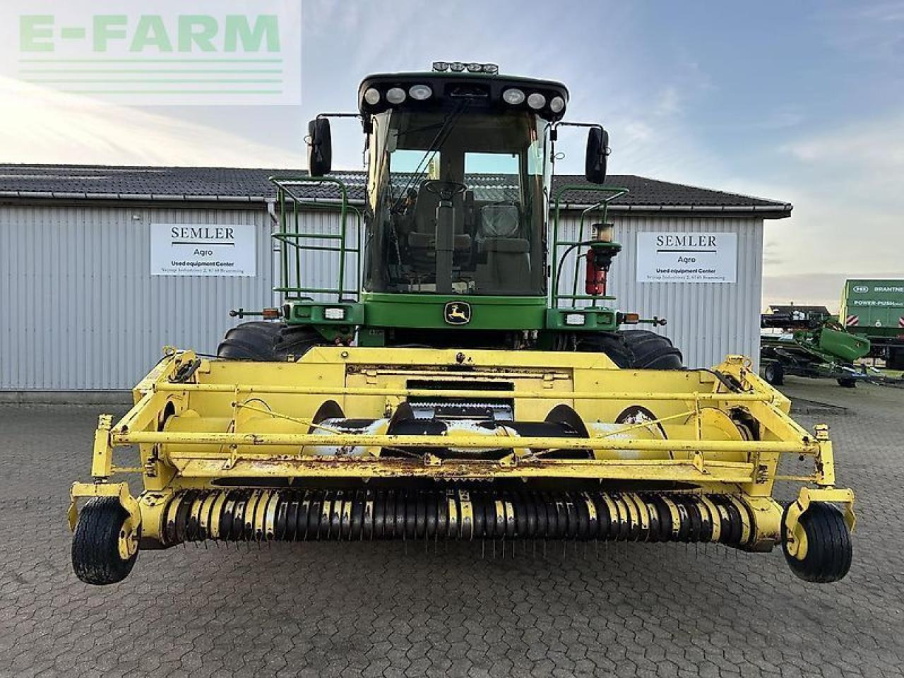 John Deere 7700 - Farm tractor: picture 2 John Deere 7700 - Farm tractor: picture 2