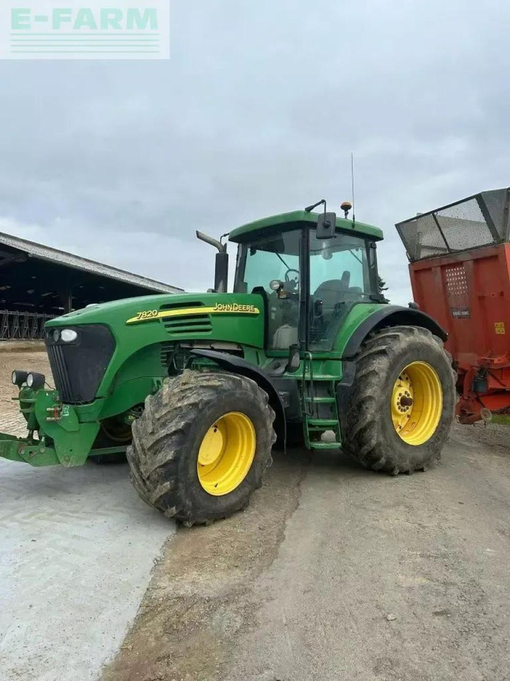 John Deere 7820 - Farm tractor: picture 1 John Deere 7820 - Farm tractor: picture 1