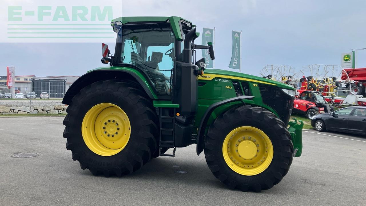 John Deere 7R 330 - Farm tractor: picture 5 John Deere 7R 330 - Farm tractor: picture 5