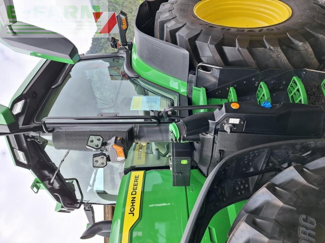 John Deere 7R 330 - Farm tractor: picture 2 John Deere 7R 330 - Farm tractor: picture 2