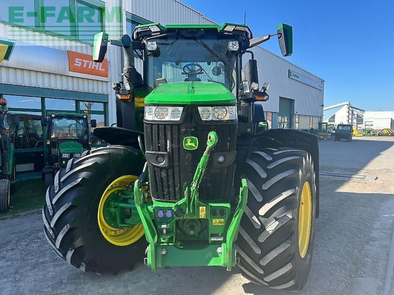 John Deere 7r 330 - Farm tractor: picture 2 John Deere 7r 330 - Farm tractor: picture 2