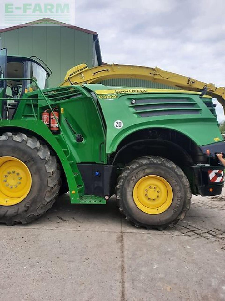 John Deere 8200i - Forage harvester: picture 1 John Deere 8200i - Forage harvester: picture 1