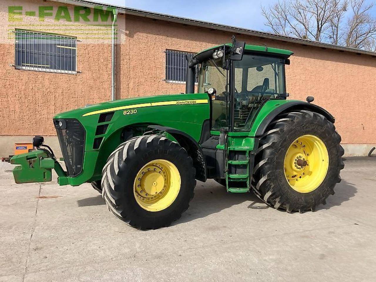 John Deere 8230 ils, powr shift - Farm tractor: picture 5 John Deere 8230 ils, powr shift - Farm tractor: picture 5