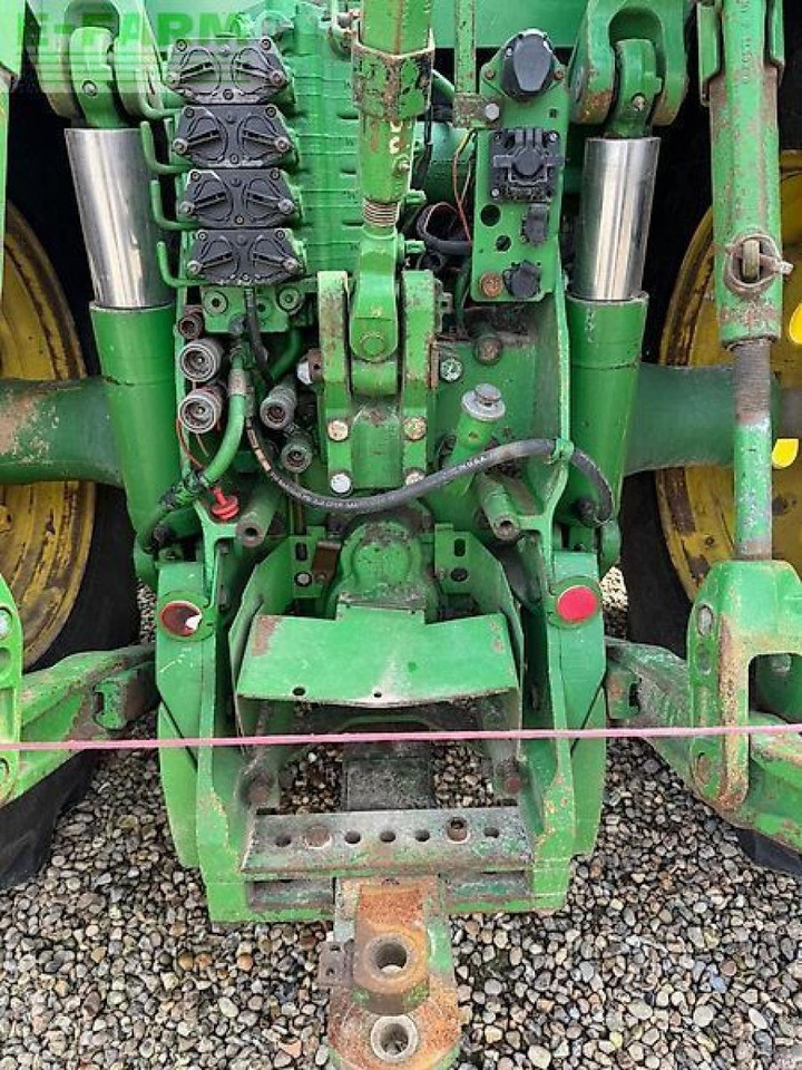 Farm tractor John Deere 8330: picture 13