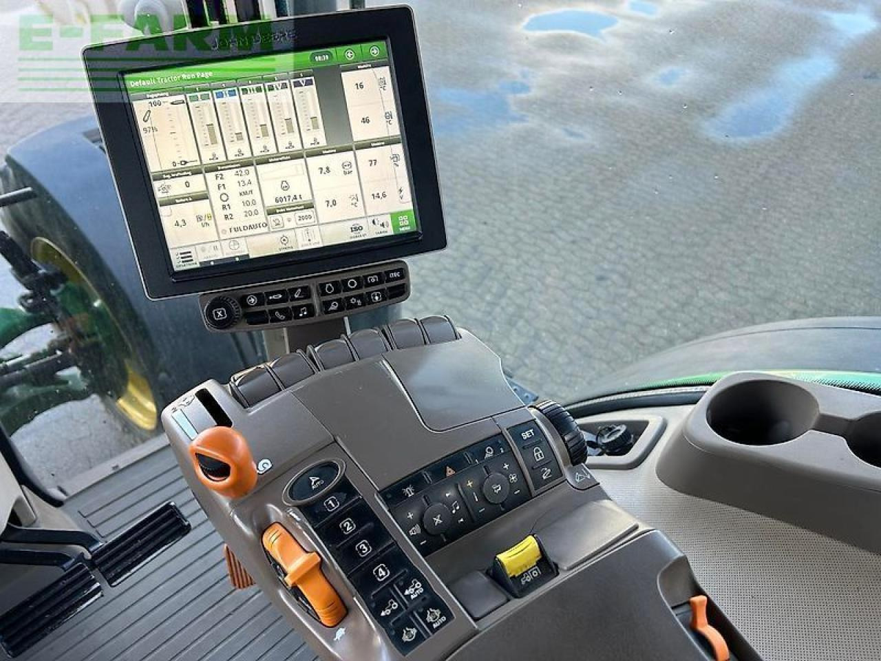 John Deere 8345r - Farm tractor: picture 3 John Deere 8345r - Farm tractor: picture 3