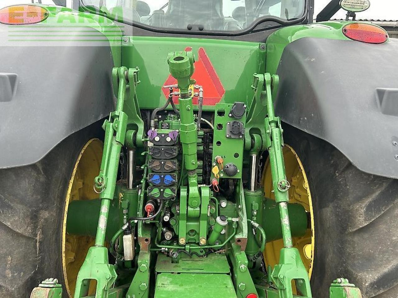 Farm tractor John Deere 8345r: picture 6