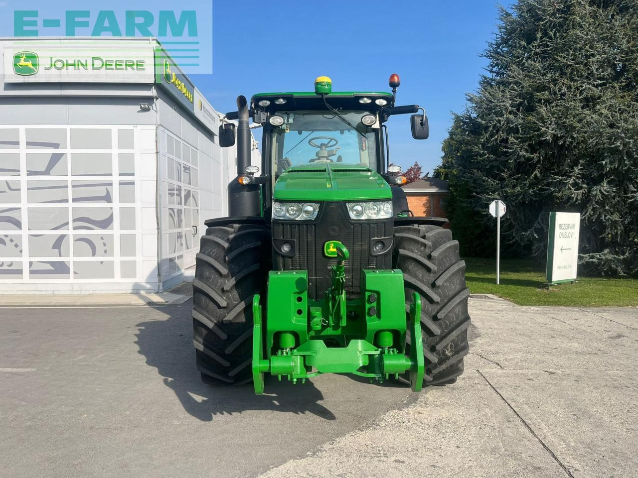 John Deere 8370R - Farm tractor: picture 1 John Deere 8370R - Farm tractor: picture 1
