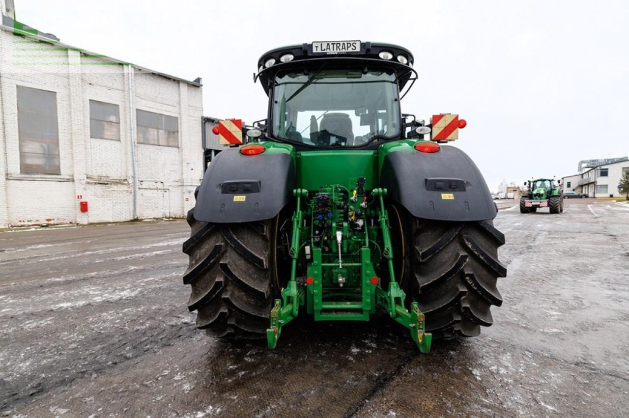 John Deere 8370R - Farm tractor: picture 3 John Deere 8370R - Farm tractor: picture 3