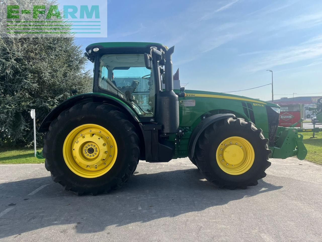 John Deere 8370R - Farm tractor: picture 3 John Deere 8370R - Farm tractor: picture 3