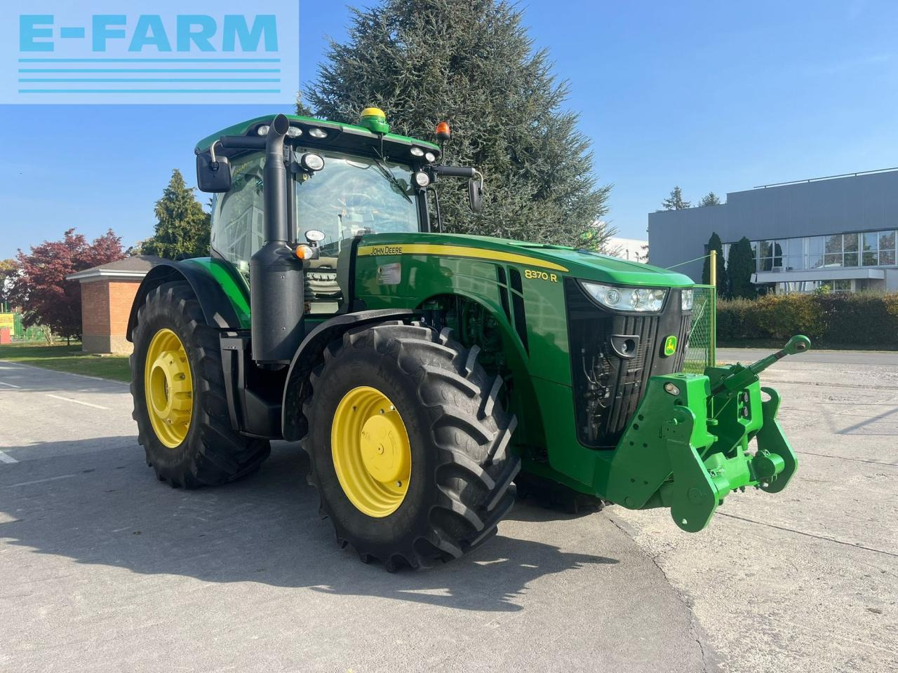 John Deere 8370R - Farm tractor: picture 2 John Deere 8370R - Farm tractor: picture 2