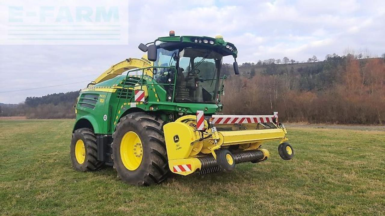 John Deere 8400 - Forage harvester: picture 1 John Deere 8400 - Forage harvester: picture 1