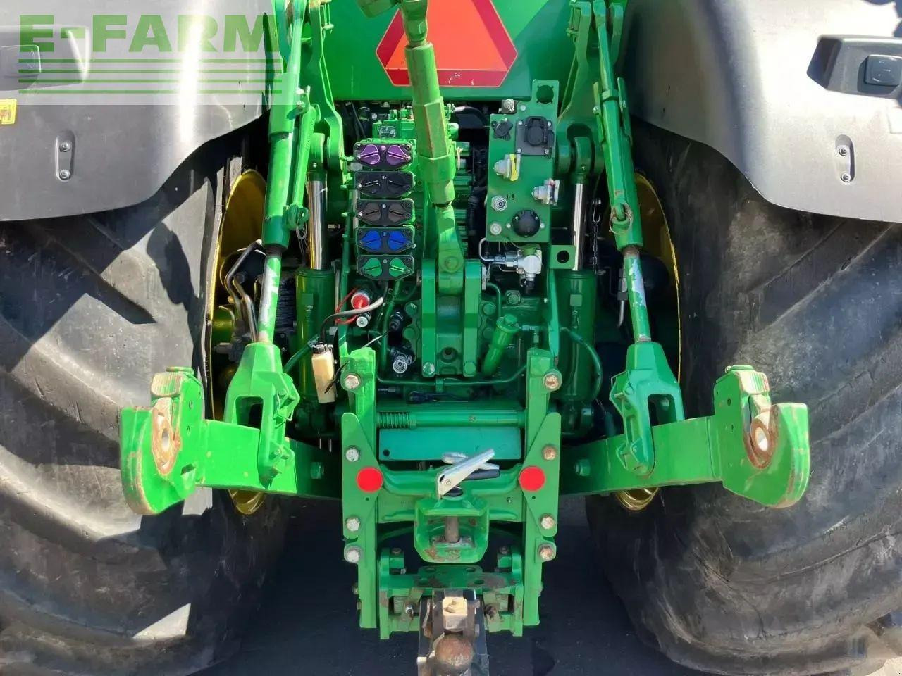 John Deere 8400r - Farm tractor: picture 2 John Deere 8400r - Farm tractor: picture 2