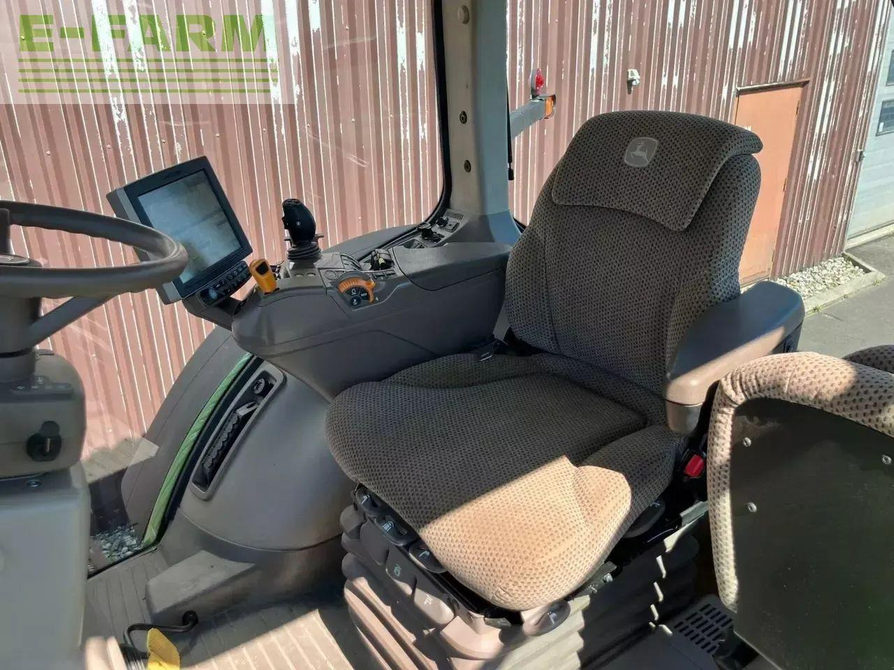 John Deere 8400r - Farm tractor: picture 4 John Deere 8400r - Farm tractor: picture 4