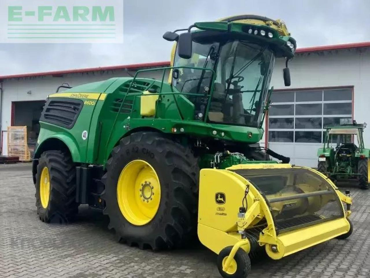 John Deere 8600i - Forage harvester: picture 1 John Deere 8600i - Forage harvester: picture 1