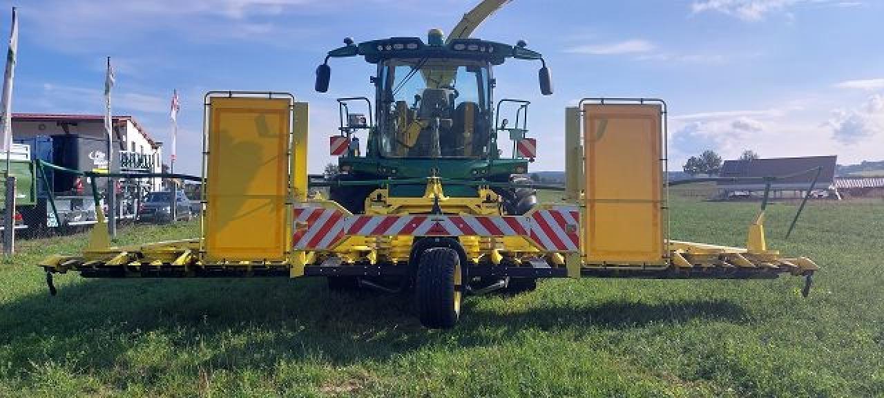 John Deere 8600i - Forage harvester: picture 2 John Deere 8600i - Forage harvester: picture 2