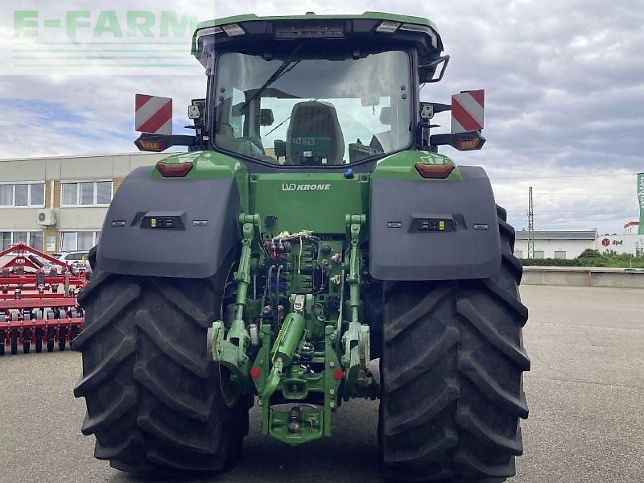 John Deere 8r 370 - Farm tractor: picture 5 John Deere 8r 370 - Farm tractor: picture 5