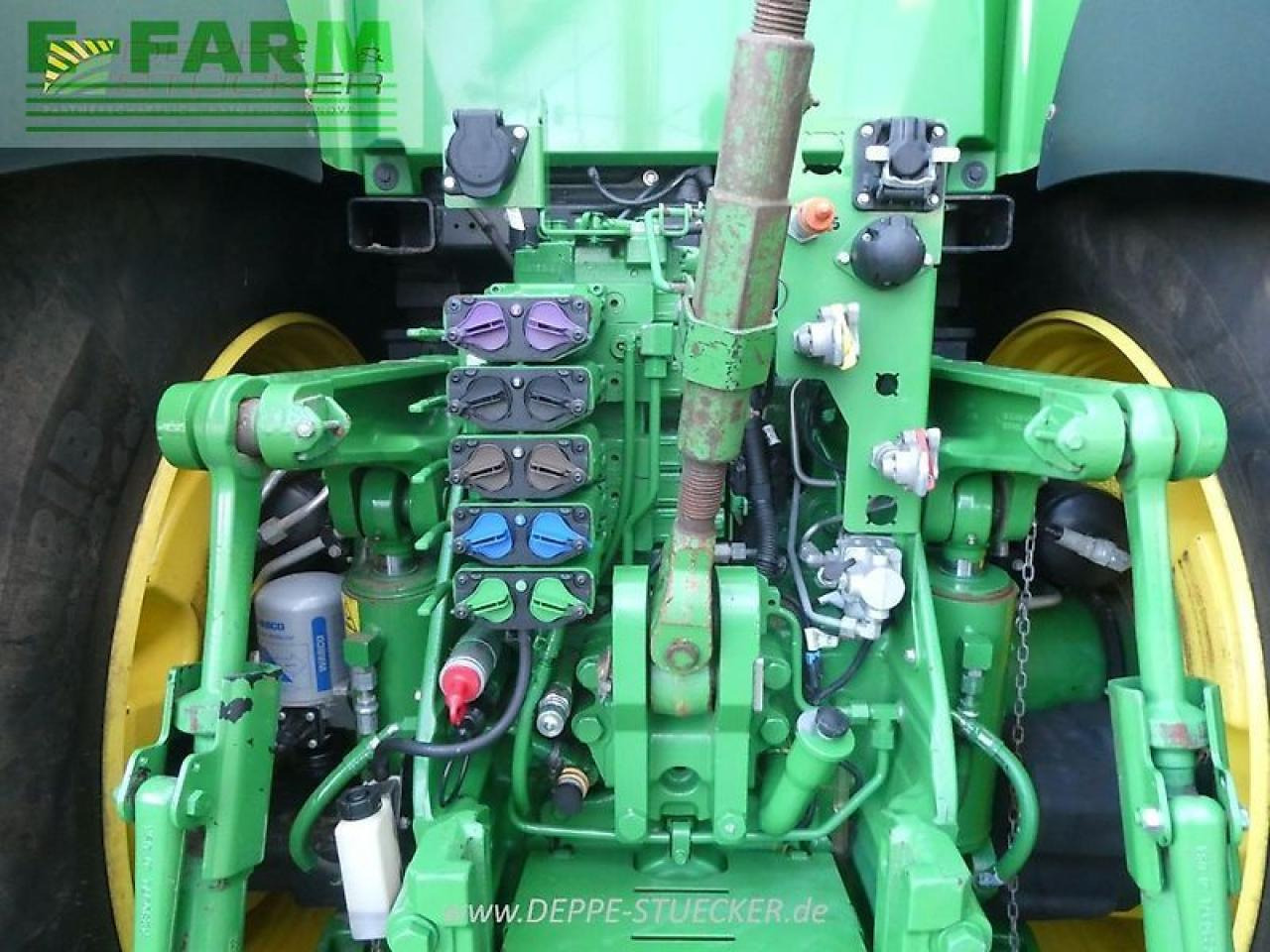 Farm tractor John Deere 8r 410: picture 6