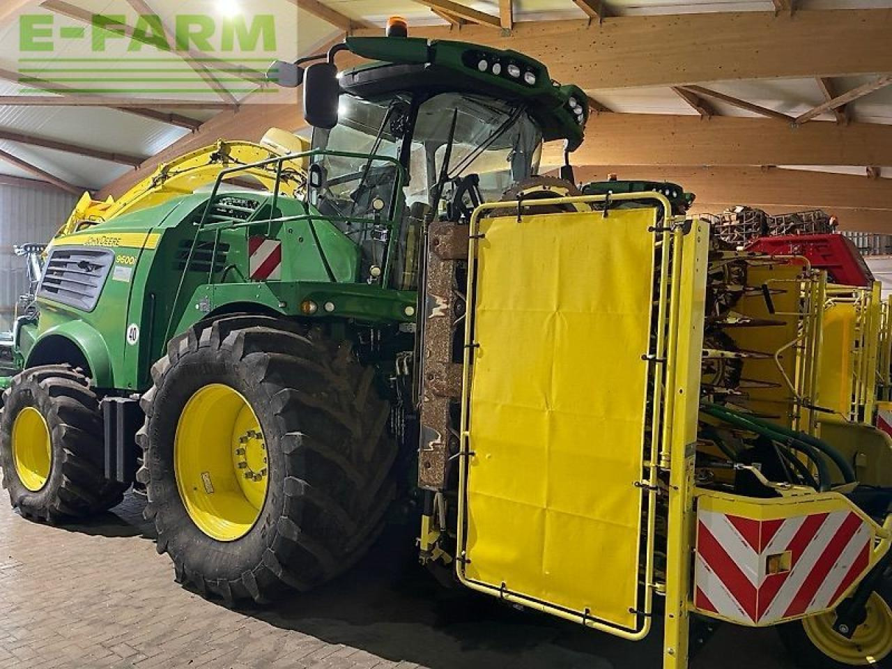 John Deere 9600 motor neu! - Forage harvester: picture 1 John Deere 9600 motor neu! - Forage harvester: picture 1