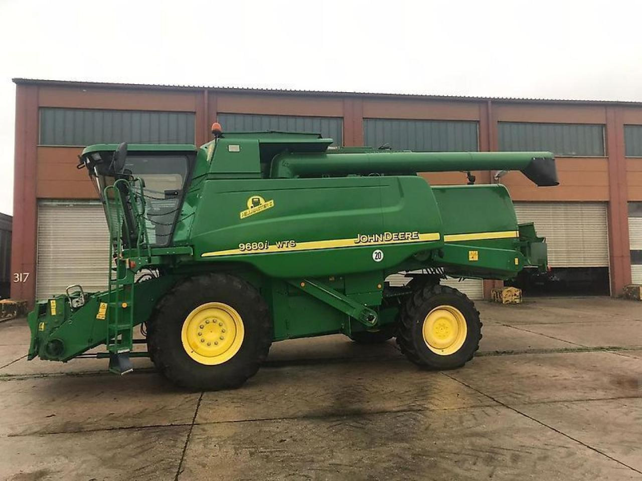 John Deere 9680i wts hillmaster - Combine harvester: picture 1 John Deere 9680i wts hillmaster - Combine harvester: picture 1