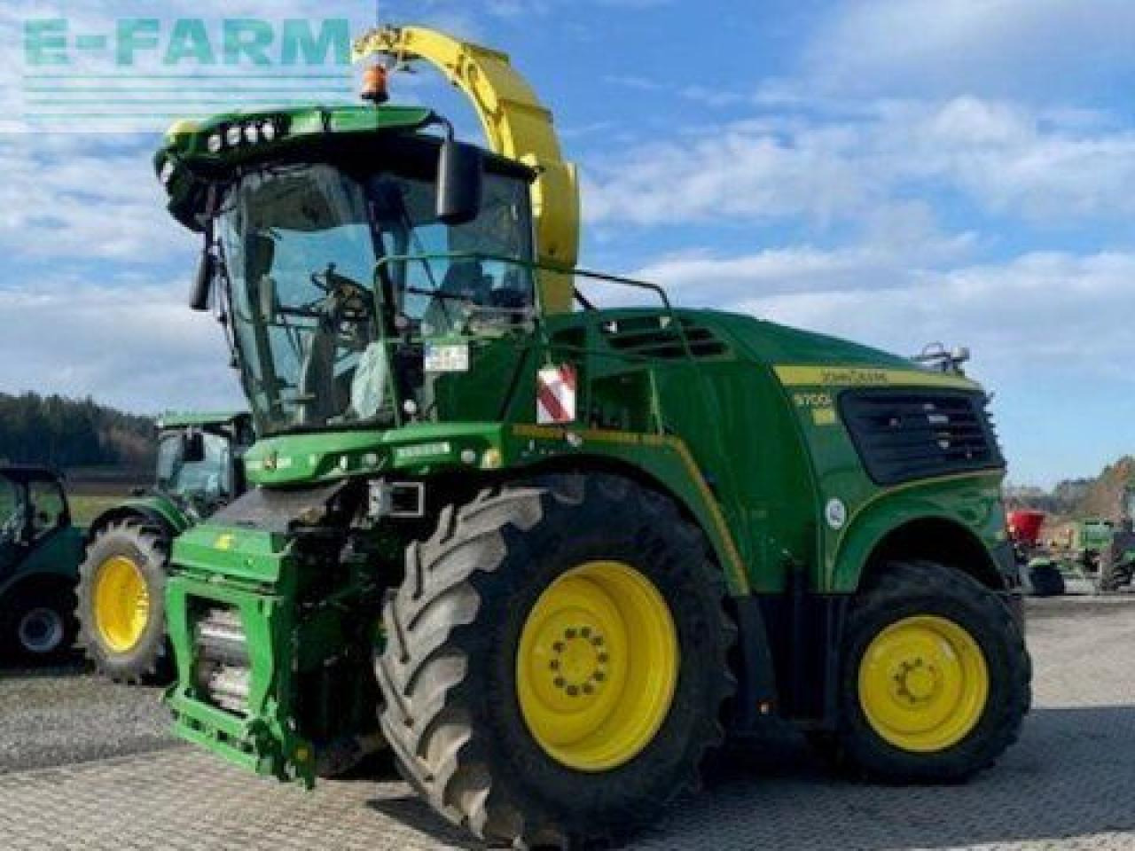 John Deere 9700i prodrive 40km/h - Forage harvester: picture 1 John Deere 9700i prodrive 40km/h - Forage harvester: picture 1