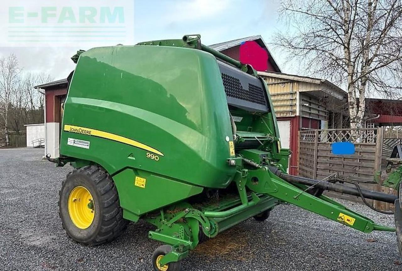 John Deere 990 - Square baler: picture 1 John Deere 990 - Square baler: picture 1
