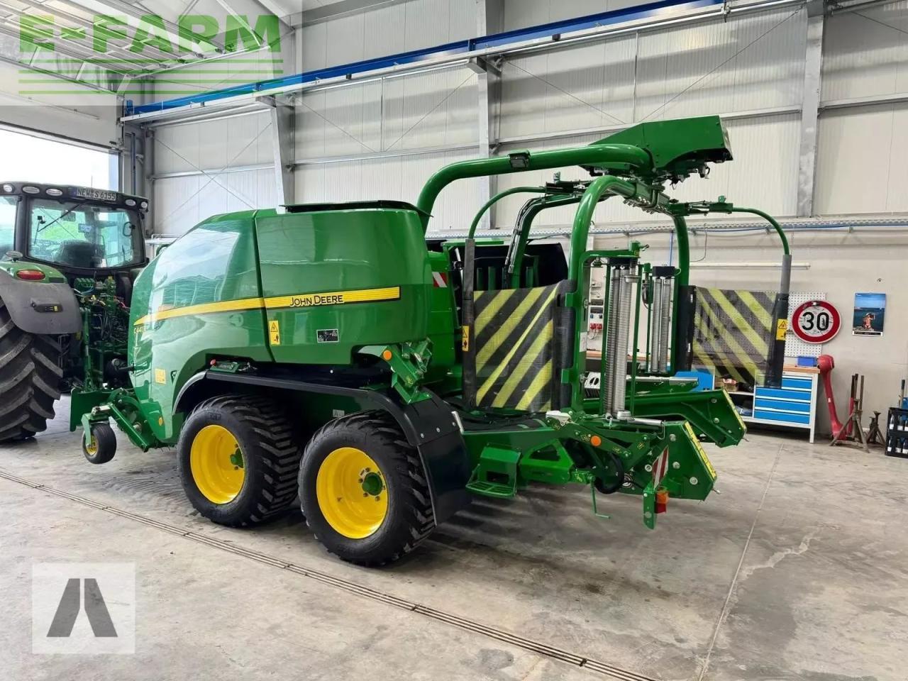 John Deere c441 r - Square baler: picture 2 John Deere c441 r - Square baler: picture 2