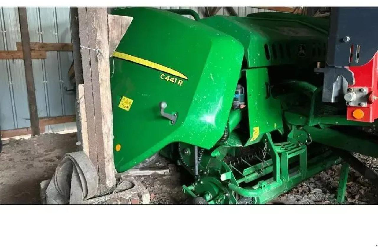 John Deere c441r - Square baler: picture 3 John Deere c441r - Square baler: picture 3
